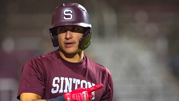 sinton alice ryan galvan texas baseball00012